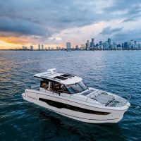 Катер Jeanneau Merry Fisher 1295 COUPE с моторами 300 л.с.