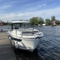 Катер Merry Fisher 895 S2 с моторами 2х225